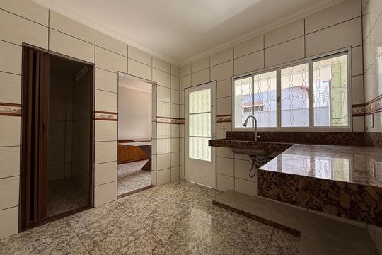 Cozinha de casa para alugar com 3 quartos, 120m² em Minaslandia, Belo Horizonte