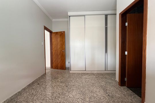 Quarto de casa para alugar com 3 quartos, 120m² em Minaslandia, Belo Horizonte