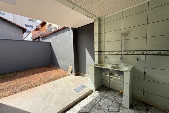 Área de serviço de casa para alugar com 3 quartos, 120m² em Minaslandia, Belo Horizonte