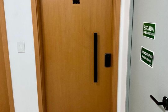 Porta de entrada de apartamento para alugar com 2 quartos, 65m² em Palmeiras de São José, São José dos Campos