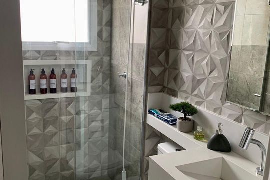 Banheiro de apartamento para alugar com 2 quartos, 65m² em Palmeiras de São José, São José dos Campos