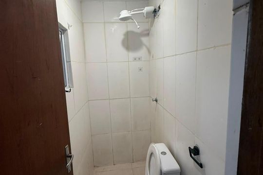 Banheiro de apartamento para alugar com 1 quarto, 33m² em Socorro, São Paulo