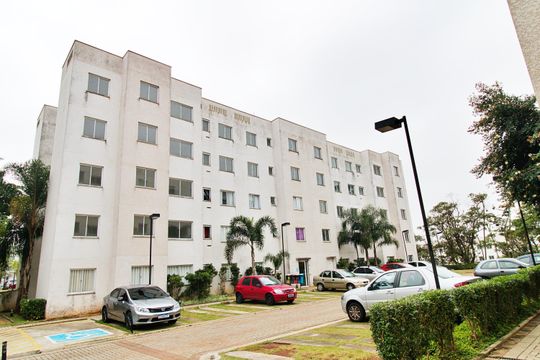 Fachada de apartamento para alugar com 2 quartos, 47m² em Jardim Leonidas Moreira, São Paulo