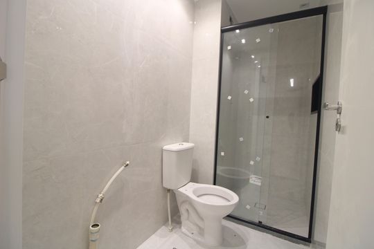 Banheiro de apartamento à venda com 2 quartos, 34m² em Socorro, São Paulo