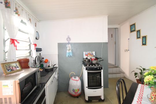 Cozinha de casa à venda com 3 quartos, 96m² em Gleba do Pêssego, São Paulo