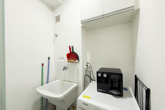 Sala/Cozinha e Área de Serviço de apartamento para alugar com 2 quartos, 39m² em Santana, São Paulo