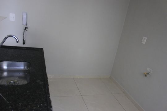Cozinha de apartamento para alugar com 2 quartos, 42m² em Jardim Nova Cidade, Guarulhos