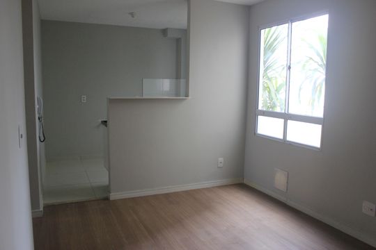 Sala de apartamento para alugar com 2 quartos, 42m² em Jardim Nova Cidade, Guarulhos
