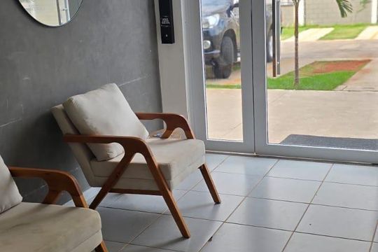 Hall de Entrada de apartamento para alugar com 2 quartos, 52m² em Laranjeiras, Uberlândia