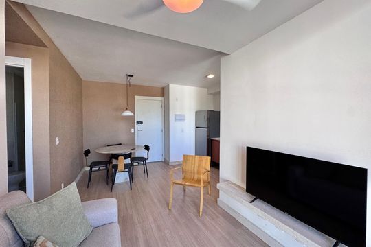 Sala de apartamento para alugar com 2 quartos, 49m² em Recreio dos Bandeirantes, Rio de Janeiro