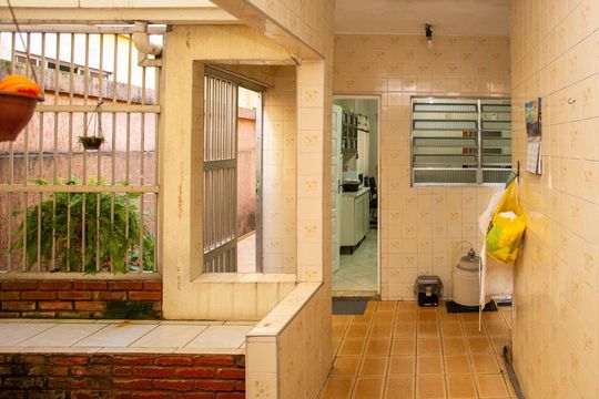 Área comum de casa à venda com 4 quartos, 150m² em Taboão, Diadema