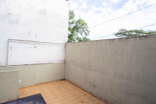 Varanda de casa à venda com 4 quartos, 150m² em Taboão, Diadema
