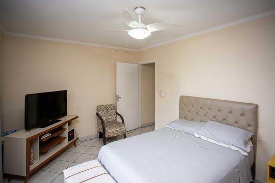 Quarto 1 de casa à venda com 4 quartos, 150m² em Taboão, Diadema