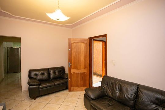 Sala de casa à venda com 4 quartos, 150m² em Taboão, Diadema