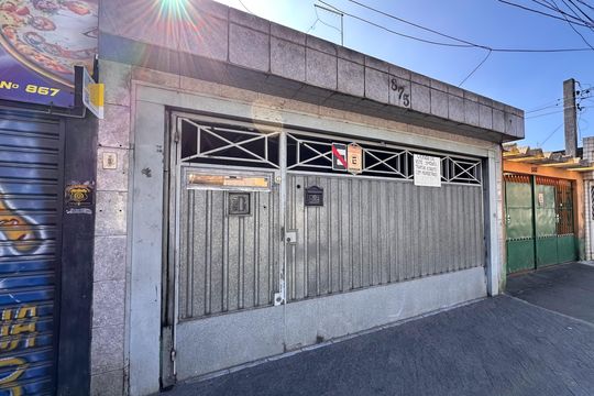 Fachada de casa à venda com 2 quartos, 125m² em Ferrazópolis, São Bernardo do Campo