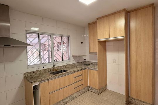 Cozinha de casa à venda com 2 quartos, 150m² em Vila Boa Vista, Barueri