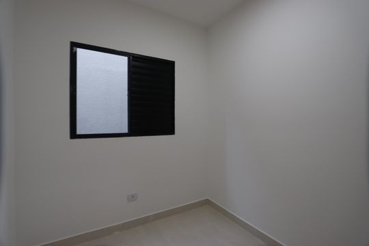 Quarto  de apartamento para alugar com 2 quartos, 54m² em Jardim Caguassu, São Paulo