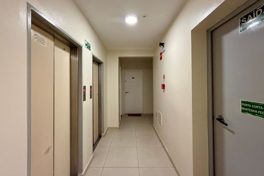 Hall Apartamento  de apartamento à venda com 3 quartos, 81m² em Cidade Monções, São Paulo