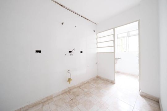 Cozinha e Área de Serviço de apartamento à venda com 2 quartos, 56m² em Parque Paineiras, São Paulo