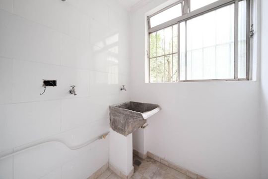 Cozinha e Área de Serviço de apartamento à venda com 2 quartos, 56m² em Parque Paineiras, São Paulo