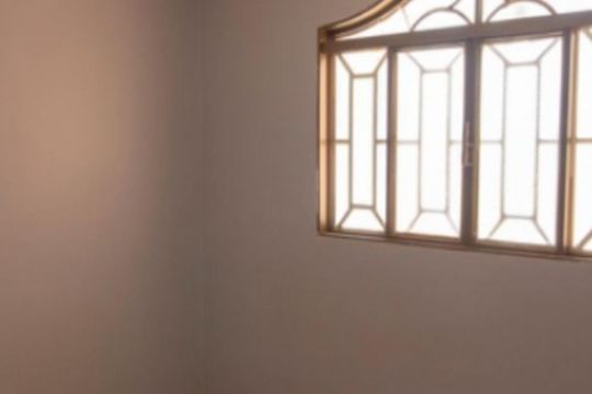 Quarto de casa à venda com 4 quartos, 270m² em QR 602, Brasília
