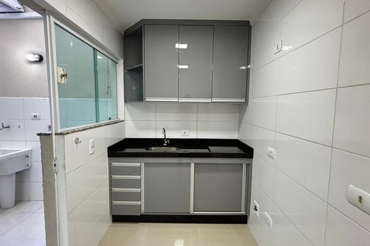 Cozinha de apartamento à venda com 2 quartos, 49m² em Parque João Ramalho, Santo André