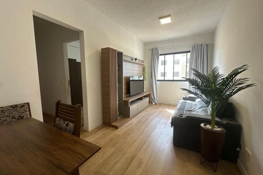 Sala de apartamento à venda com 2 quartos, 53m² em Jardim Belval, Barueri