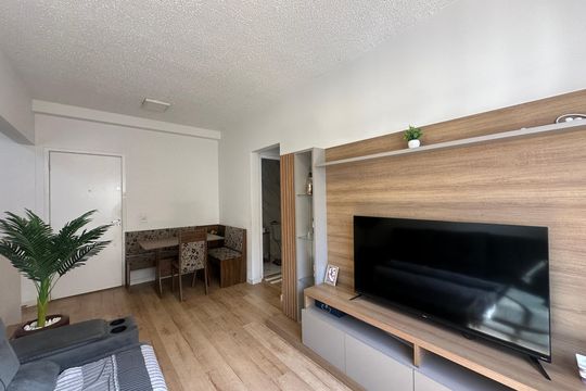 Sala de apartamento à venda com 2 quartos, 53m² em Jardim Belval, Barueri