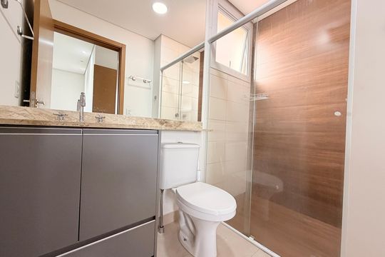 Banheiro da Suíte de apartamento para alugar com 3 quartos, 78m² em Cecap, Jundiaí