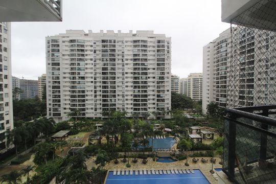 Quarto 1 - Vista de apartamento para alugar com 2 quartos, 59m² em Barra Olímpica, Rio de Janeiro