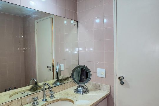 Banheiro da Suíte de apartamento à venda com 4 quartos, 165m² em Brooklin, São Paulo