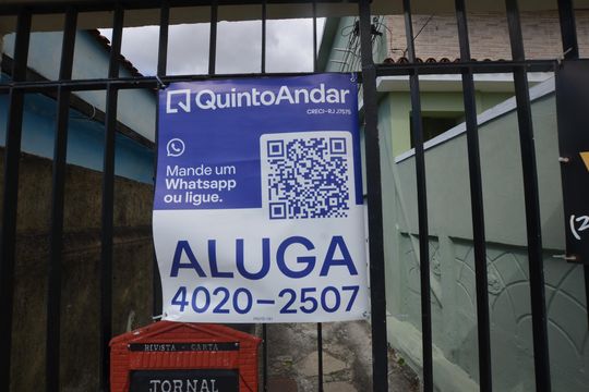 Placa Instalada de apartamento para alugar com 2 quartos, 60m² em Bento Ribeiro, Rio de Janeiro