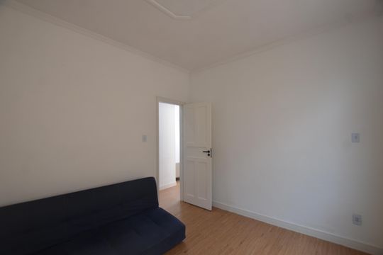 Quarto 2 de apartamento para alugar com 2 quartos, 60m² em Bento Ribeiro, Rio de Janeiro