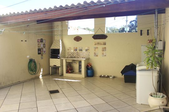Garagem e espaço gourmet de casa para alugar com 2 quartos, 144m² em Cabuçu, Guarulhos