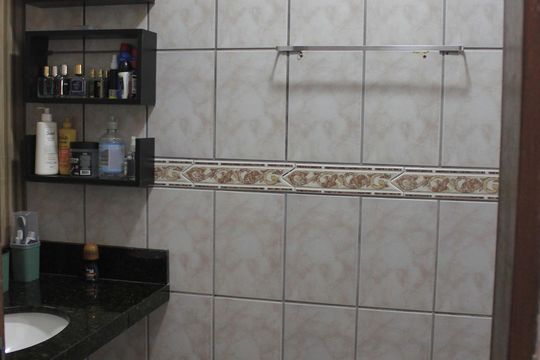 Banheiro da Suíte de casa para alugar com 2 quartos, 144m² em Cabuçu, Guarulhos