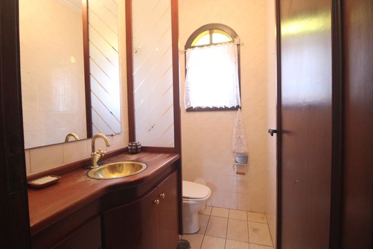 Lavabo de casa para alugar com 4 quartos, 409m² em Vila Campo Grande, São Paulo