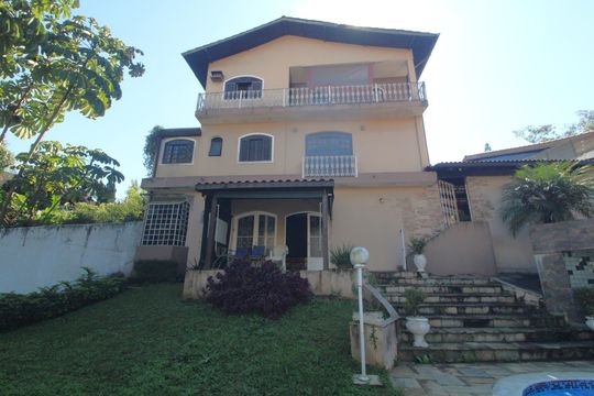 Fundos da casa / fachada de casa para alugar com 4 quartos, 409m² em Vila Campo Grande, São Paulo