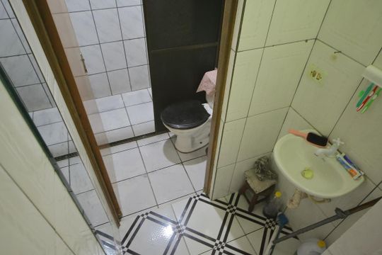 Banheiro  de apartamento à venda com 2 quartos, 57m² em Alves Dias, São Bernardo do Campo