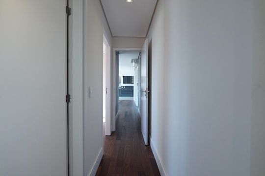 Corredor de apartamento à venda com 3 quartos, 160m² em Vila Mariana, São Paulo