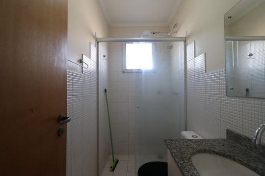 Banheiro de apartamento para alugar com 1 quarto, 31m² em Subsetor Sul - 3 (s-3), Ribeirão Preto