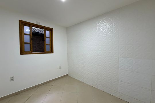 Quarto de casa para alugar com 1 quarto, 50m² em Curicica, Rio de Janeiro