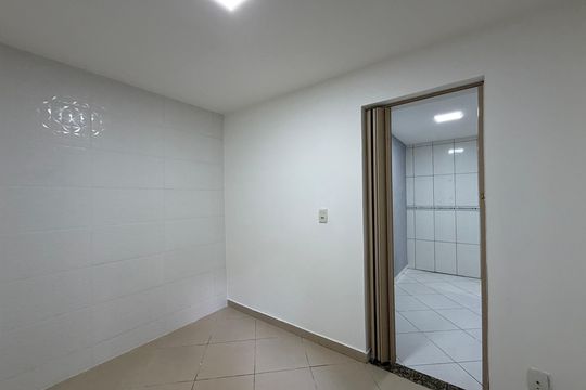Quarto de casa para alugar com 1 quarto, 50m² em Curicica, Rio de Janeiro