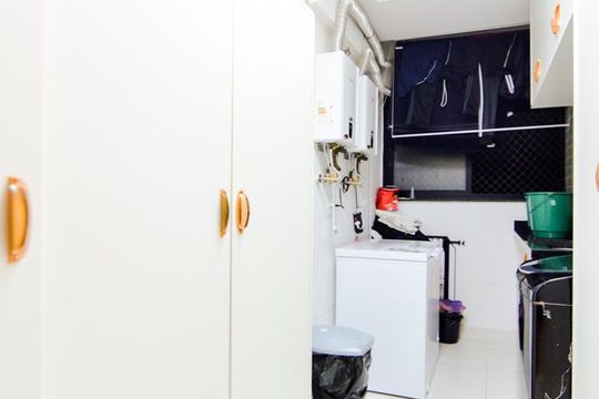 Área de Serviço de apartamento para alugar com 3 quartos, 157m² em Vila Rosalia, Guarulhos
