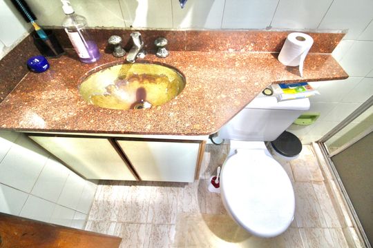 Banheiro  de apartamento à venda com 2 quartos, 60m² em Cangaiba, São Paulo