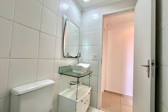 Banheiro de apartamento à venda com 2 quartos, 48m² em Parque Jabaquara, São Paulo