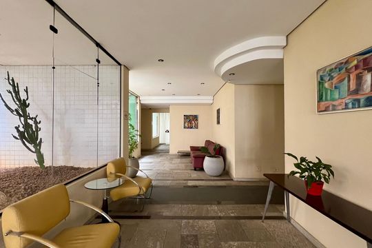Hall de entrada de apartamento à venda com 2 quartos, 60m² em Pinheiros, São Paulo