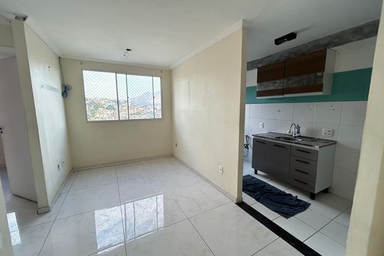 Sala de apartamento para alugar com 2 quartos, 40m² em Engenheiro Leal, Rio de Janeiro