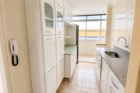 Cozinha de apartamento à venda com 3 quartos, 70m² em Conjunto Residencial Parque Bandeirantes, Campinas