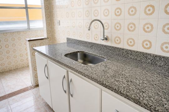 Cozinha de apartamento à venda com 3 quartos, 70m² em Conjunto Residencial Parque Bandeirantes, Campinas