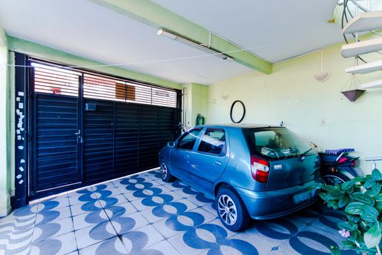 Garagem de casa à venda com 3 quartos, 145m² em Jardim Divinolandia, Guarulhos